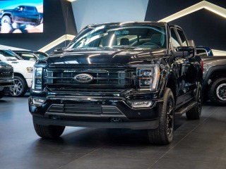 Ford  F-150 5.0 V8 Lariat, kryt korby
