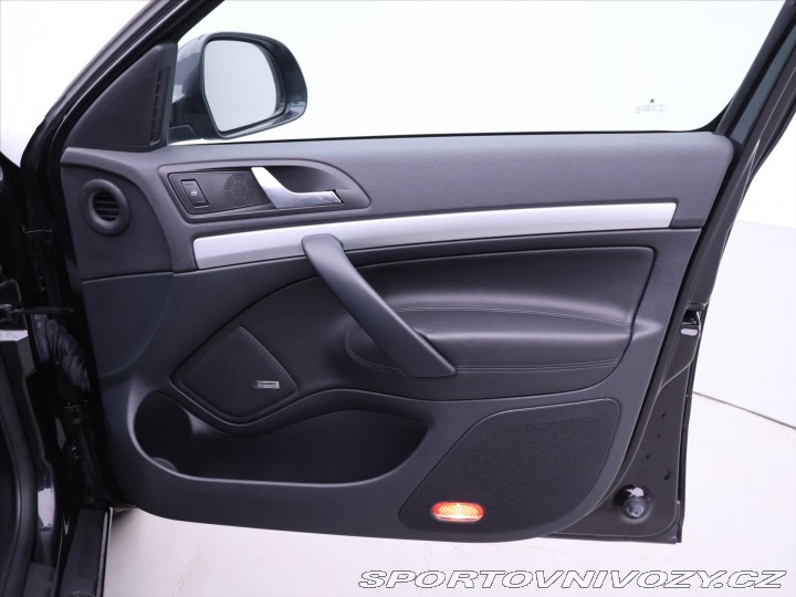 Škoda Octavia RS 2,0 TSI RS 147kW DSG Xeno 2011