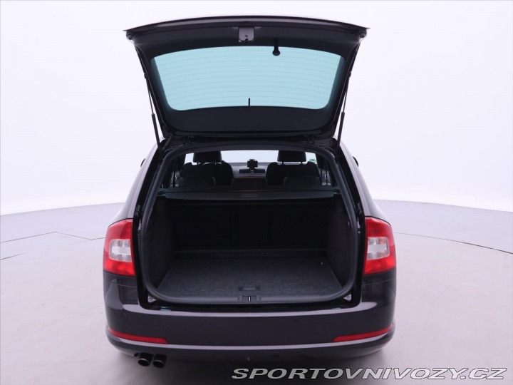 Škoda Octavia RS 2,0 TSI RS 147kW DSG Xeno 2011