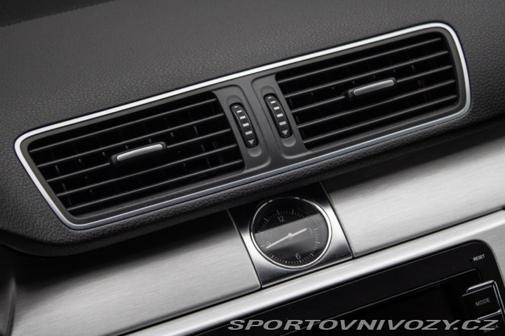 Volkswagen Passat CC CC 2.0 TDI BlueMotion 2011