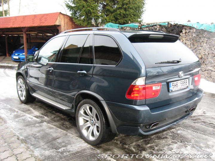 BMW X5 4.8 is 2005