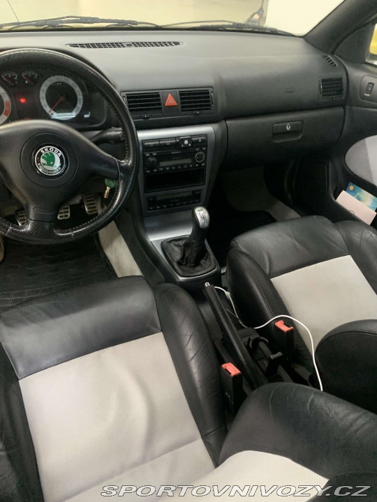 Škoda Octavia RS 2002