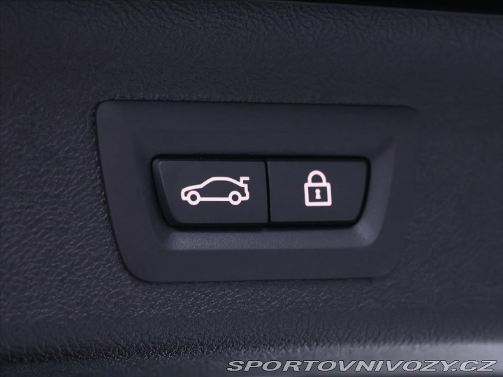 BMW 5 3,0 530d xDrive AT Tourin 2021