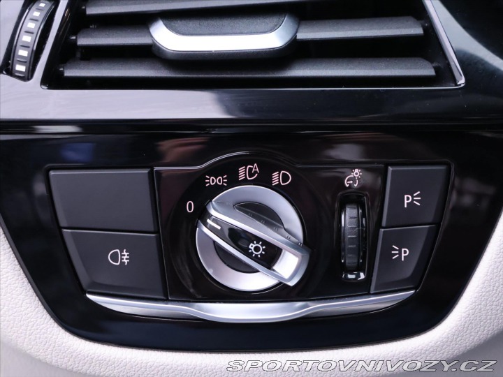 BMW 5 3,0 530d xDrive AT Tourin 2021