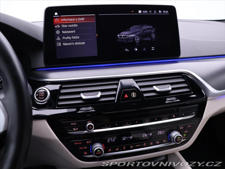 BMW 5 3,0 530d xDrive AT Tourin 2021