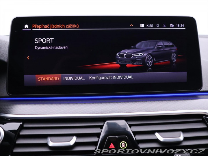 BMW 5 3,0 530d xDrive AT Tourin 2021
