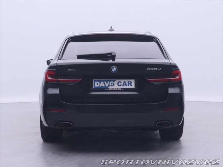 BMW 5 3,0 530d xDrive AT Tourin 2021