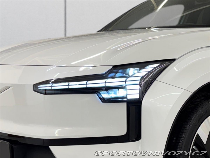 Volvo Ostatní modely EX30 Twin Motor Perf Plus 1414 2025