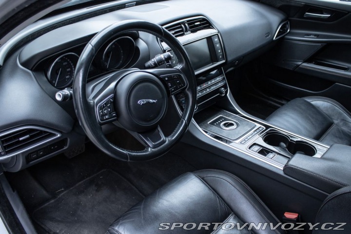Jaguar XE Akontace od 0% 2015