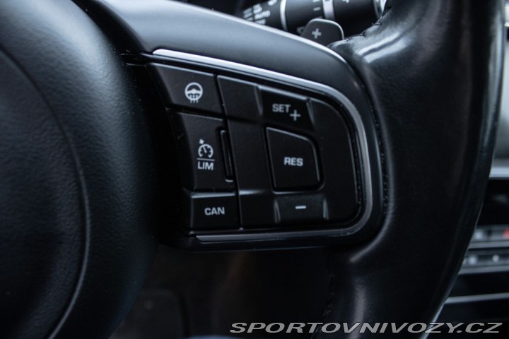 Jaguar XE Akontace od 0% 2015
