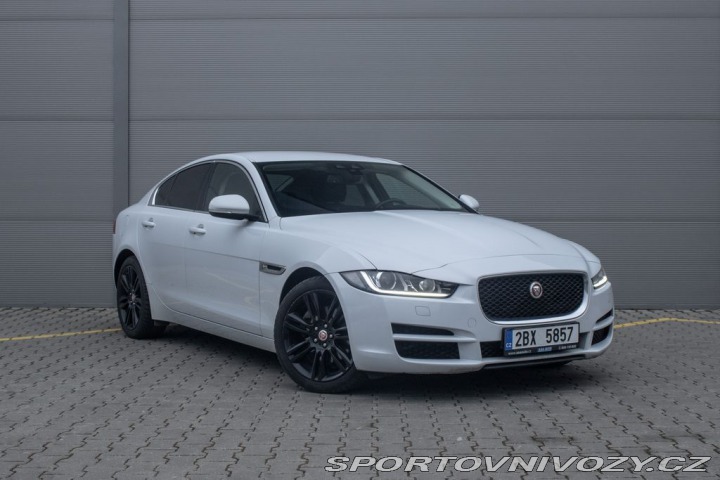 Jaguar XE Akontace od 0% 2015