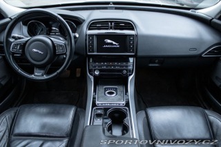 Jaguar XE Akontace od 0% 2015