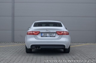 Jaguar XE Akontace od 0% 2015
