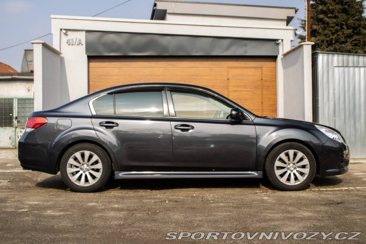 Subaru Legacy 3,6 R 190 kW AT 2012