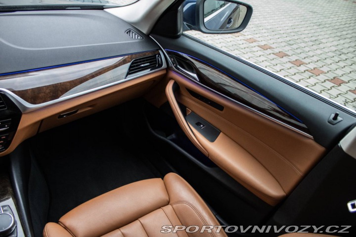 BMW 5 540i xDrive A/T 2017