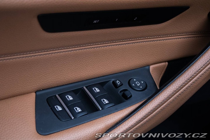 BMW 5 540i xDrive A/T 2017