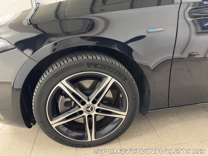 Mercedes-Benz A 250 e Progresive 2021