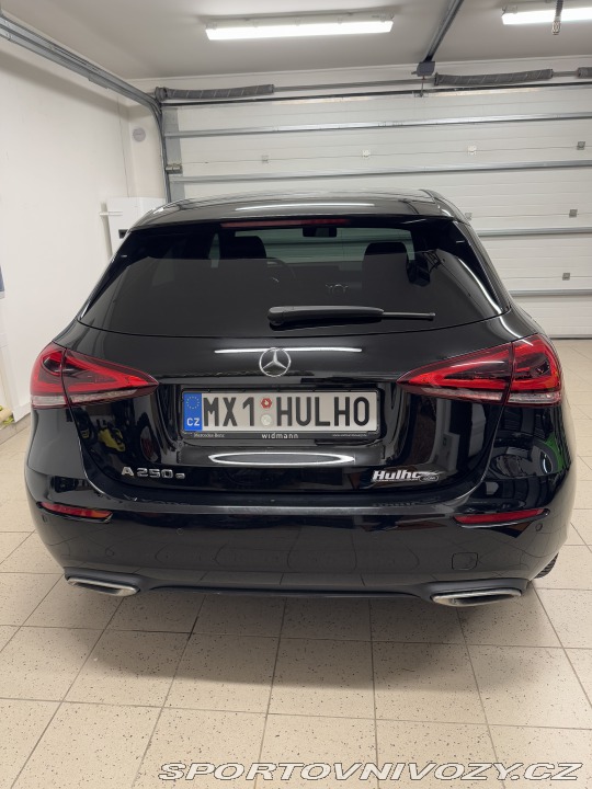 Mercedes-Benz A 250 e Progresive 2021