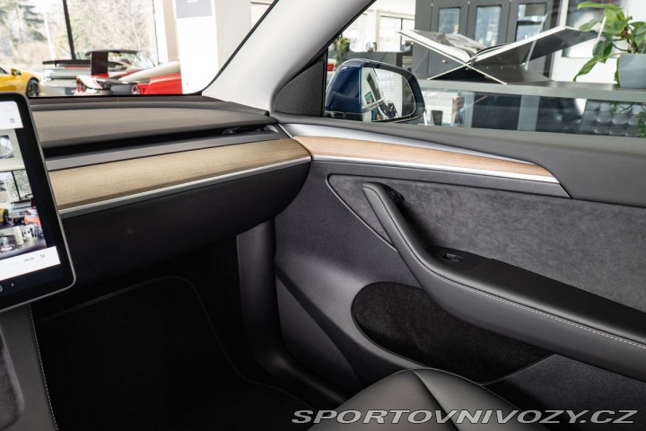 Tesla Model Y AWD/Autopilot/Dual motor 2023