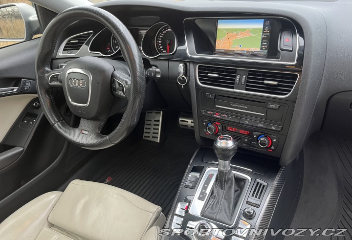Audi RS5 2010