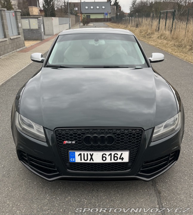 Audi RS5 2010