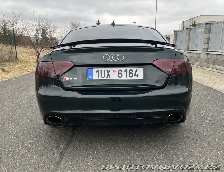 Audi RS5 2010