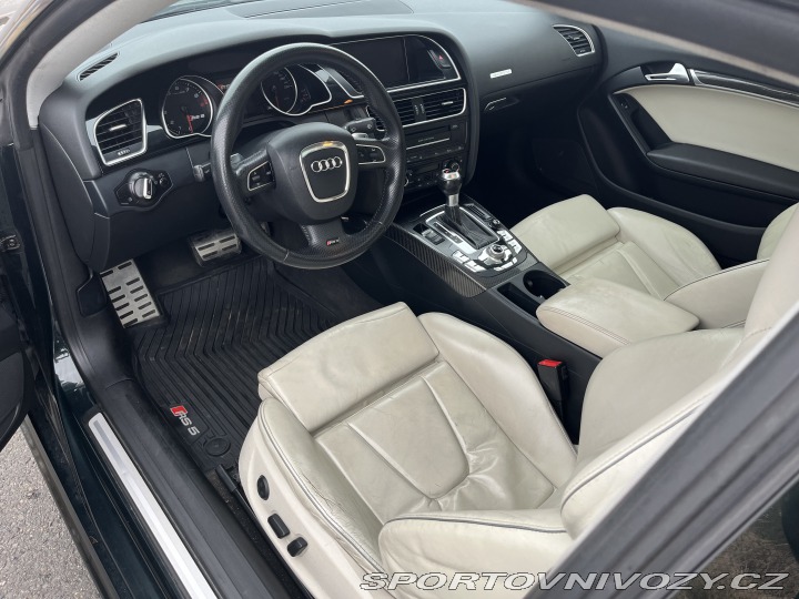Audi RS5 2010