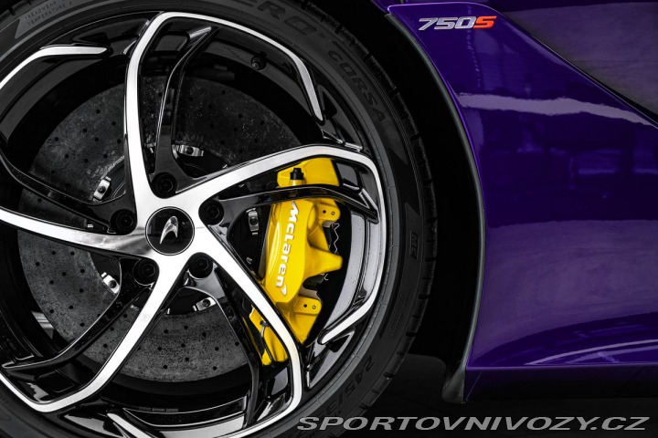 McLaren 750S Coupe 2024