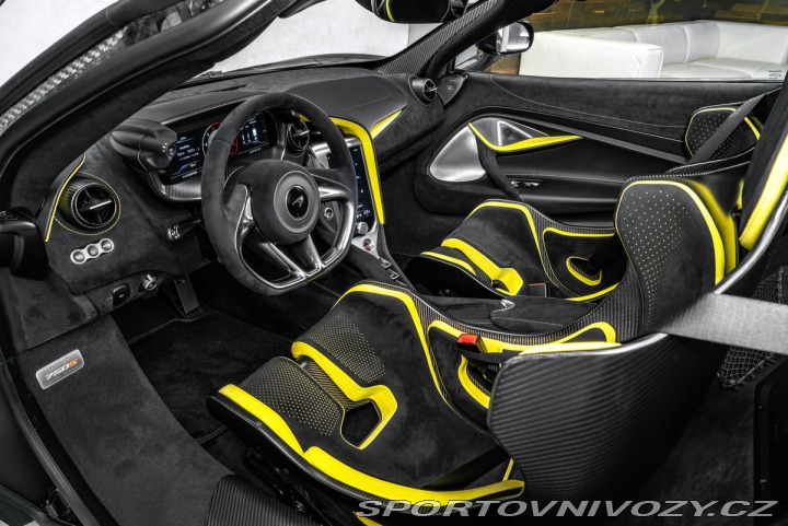 McLaren 750S Coupe 2024