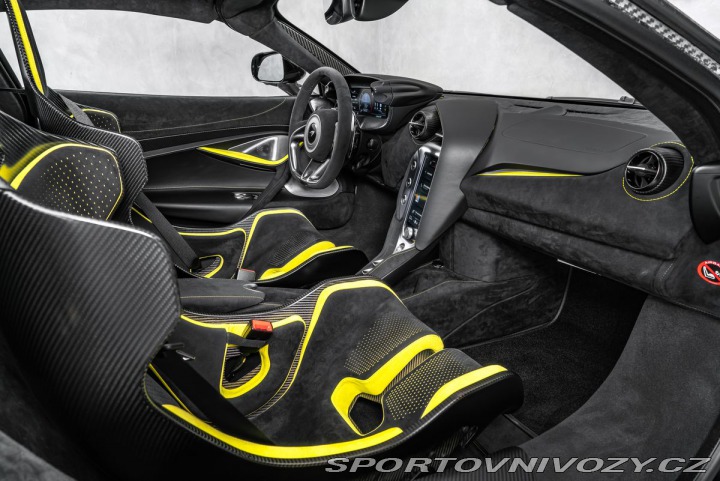 McLaren 750S Coupe 2024