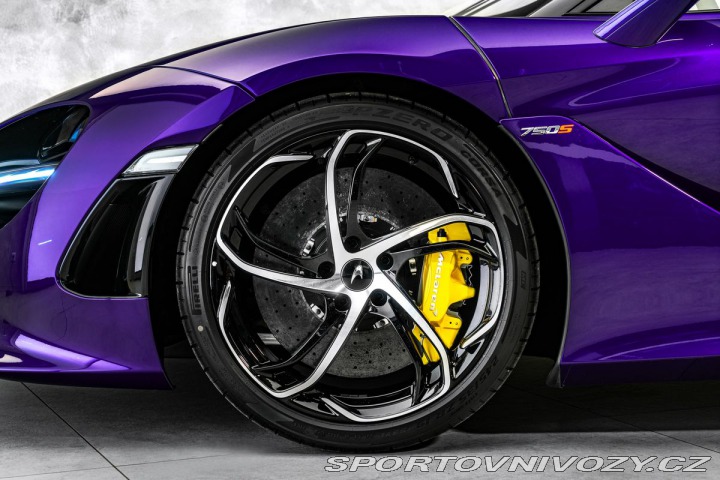 McLaren 750S Coupe 2024