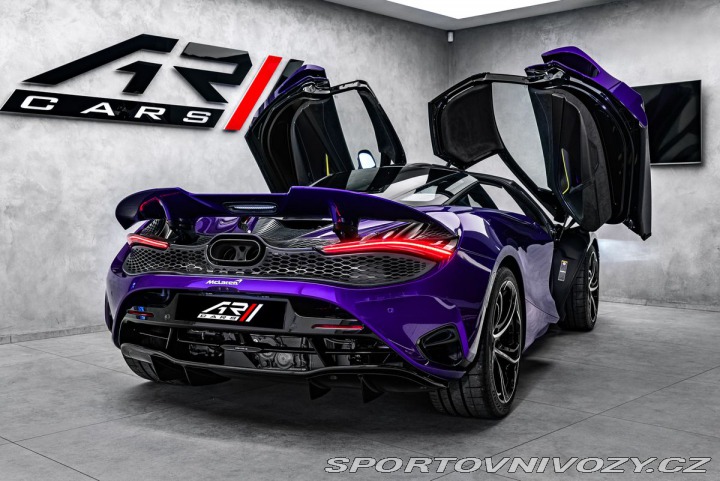 McLaren 750S Coupe 2024