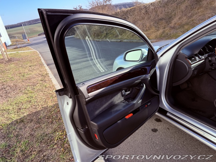 Audi S8 4.2MPi V8 246kW Quattro 2003