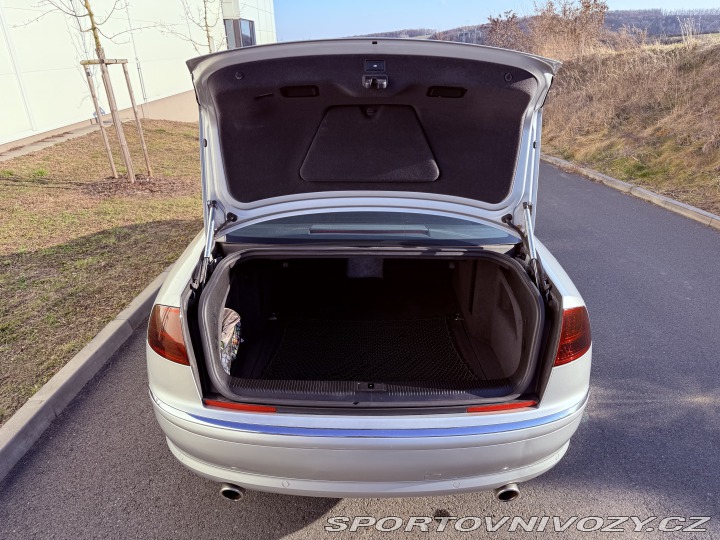 Audi S8 4.2MPi V8 246kW Quattro 2003