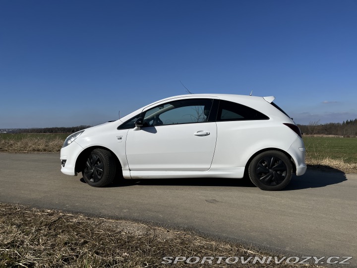 Opel Ostatní modely Corsa D Limited Edition 2009