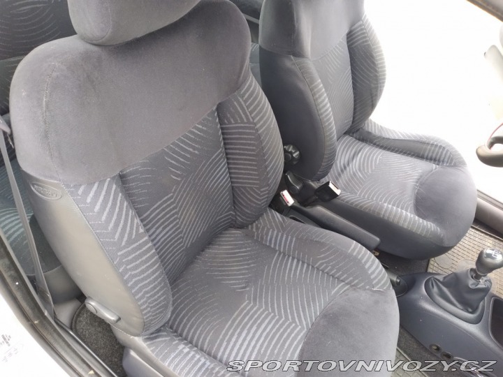 Renault Mégane COUPÉ 1.4 16V AKCE CENA 2001