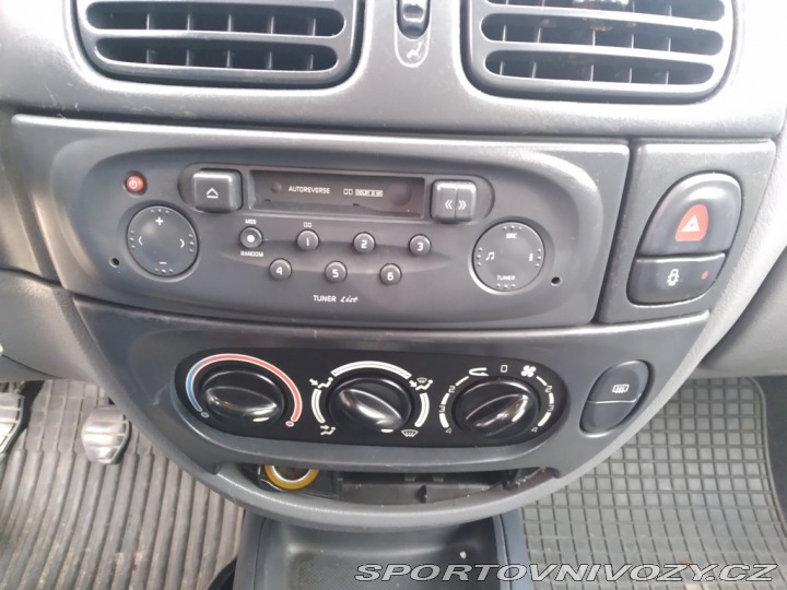 Renault Mégane COUPÉ 1.4 16V AKCE CENA 2001