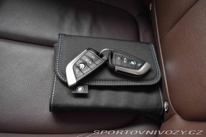 BMW 2 220d xDrive REZERVACE 2021