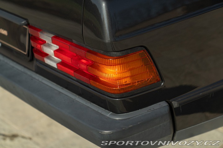 Mercedes-Benz E 190 E 1988