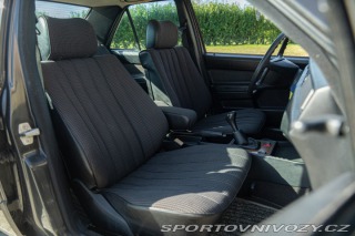 Mercedes-Benz E 190 E 1988