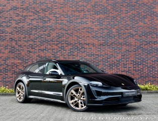 Porsche Taycan Cross Turismo 4 *Pasažie