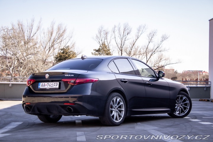 Alfa Romeo Giulia 2.0TBi MultiAir 200k AT 2018