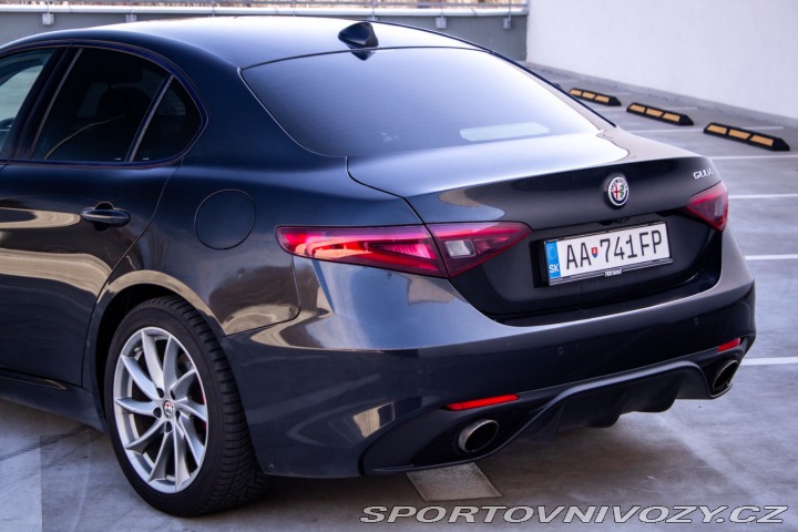 Alfa Romeo Giulia 2.0TBi MultiAir 200k AT 2018