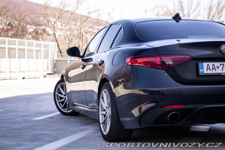 Alfa Romeo Giulia 2.0TBi MultiAir 200k AT 2018
