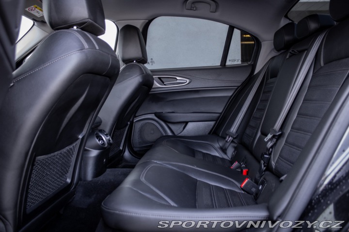 Alfa Romeo Giulia 2.0TBi MultiAir 200k AT 2018