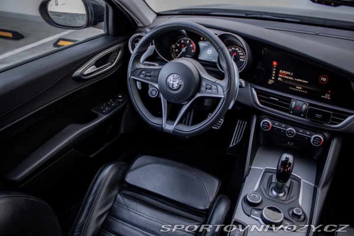 Alfa Romeo Giulia 2.0TBi MultiAir 200k AT 2018