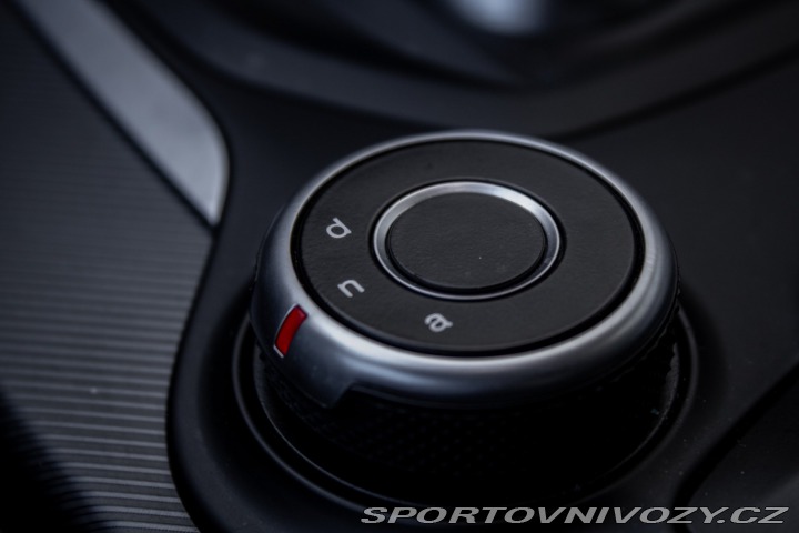 Alfa Romeo Giulia 2.0TBi MultiAir 200k AT 2018
