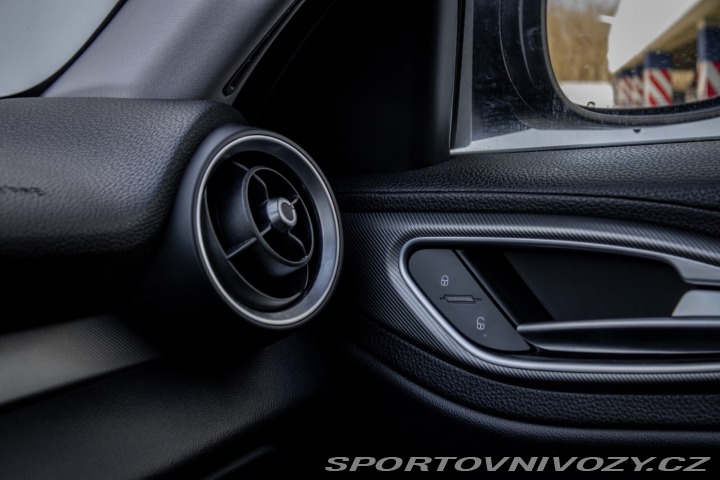 Alfa Romeo Giulia 2.0TBi MultiAir 200k AT 2018