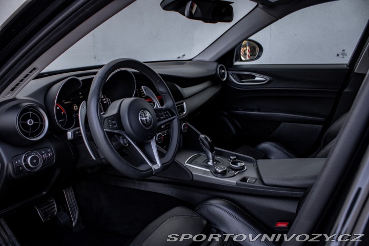 Alfa Romeo Giulia 2.0TBi MultiAir 200k AT 2018