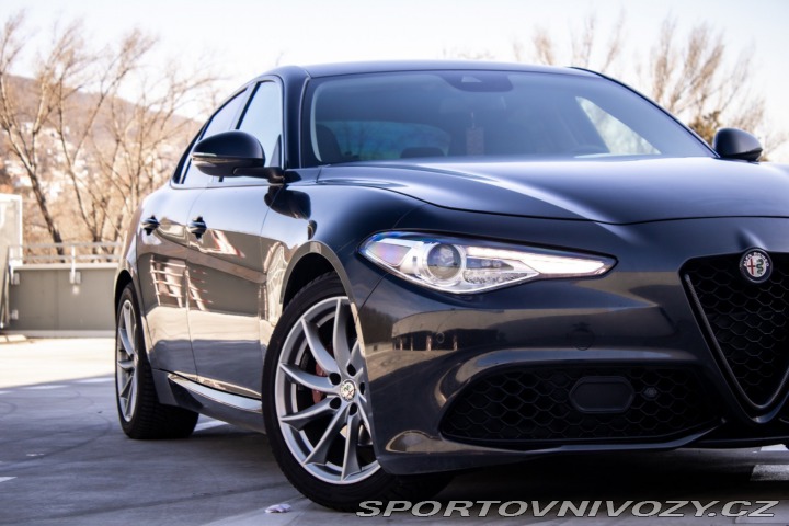 Alfa Romeo Giulia 2.0TBi MultiAir 200k AT 2018